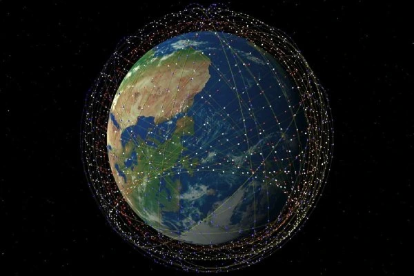 دیش استارلینک چیست؟+ بررسی انواع دیش استارلینک و اینترنت ماهواره ای 2 Starlink